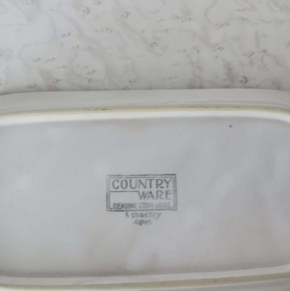 3 for 50$. Bundle Vtg butter dish and coffee mug with lid. - Picture 4 of 7